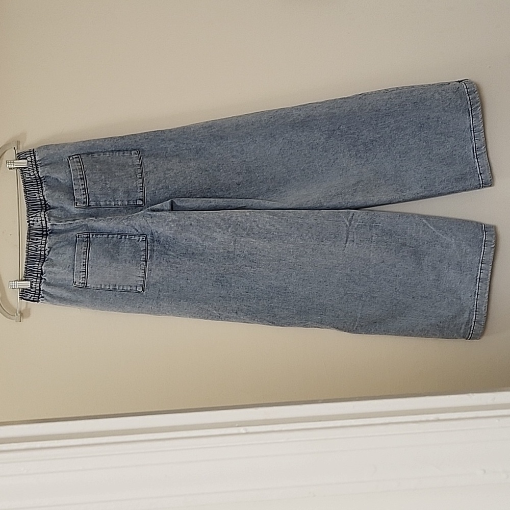 WeWoreWhat Light Wash Blue Wide Leg Jeans - Picture 9 of 16
